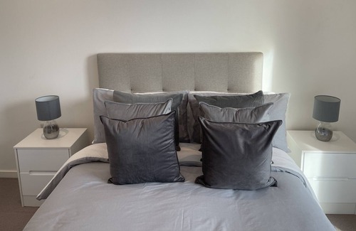 Evelyn Apartment | Immaculate 2Bed Apartment in London - city views