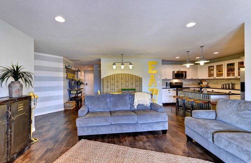 St. George Condo | IMMACULATE COMPLETELY UPGRADED-NEW FURNITURE*SLEEPS 16 IN BEDS, PRIVATE HOT TUB