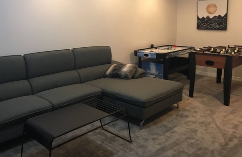 Idaho Falls House | Immaculate Contemporary Getaway, Right Next to the Park