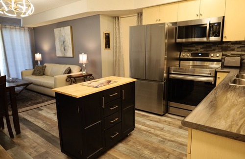 Saskatoon Condo | Immaculate + cozy condo across from park