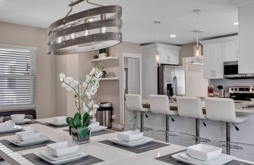 Tampa House | Immaculate & Cozy Entire Heated Pool House