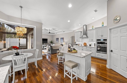 South Venice Villa | Immaculate Heated Pool & Spa Villa-Awesome Amenities-6 Min to Beach