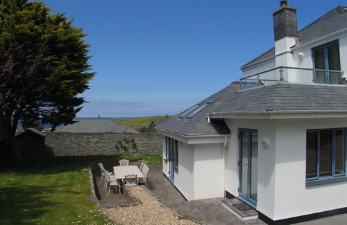 Trevone House | Immaculate Individual Contemporary House overlooking Trevone Bay