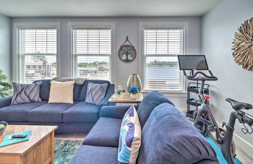 Long Beach Apartment | Immaculate Long Beach Apt with Gorgeous Kitchen