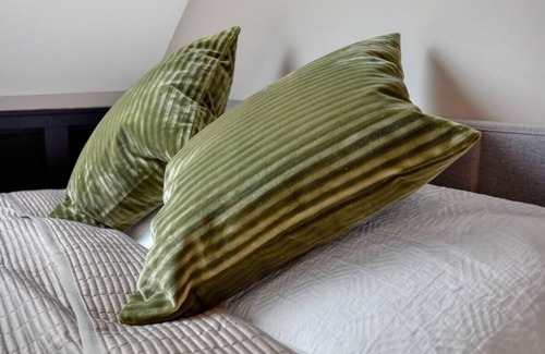 Grove Green Apartment | Immaculate Luxury Studio in London