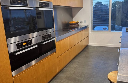 Carss Park House | Immaculate modern home with pool. n180’ views of city, Botany & Kogarah bays.