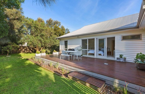 Sorrento House | Immaculate sun drenched Sorrento family holiday home (sleeps 8)