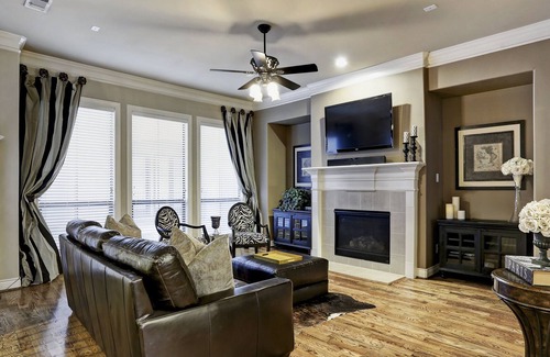 Lazybrook/Timbergrove House | Immaculate Town Home!! - 3BR, 3.5BA + Gym