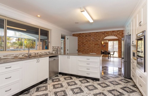 Tuncurry House | Immerse yourself in the laid back lifestyle of Tulloch Estate.
