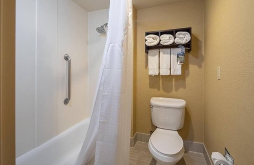 Castro Valley House | Immersed in the heart of Alameda County!