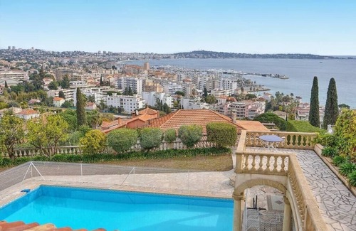 Golfe Juan Villa | Immogroom- Top of villa 200m2 - Garden - Pool