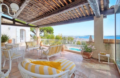 Golfe Juan Villa | Immogroom- Top of villa 200m2 - Garden - Pool