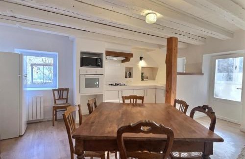 Saint Jacques des Arrets House | Impasse des Hirondelles by Miss K Conciergerie