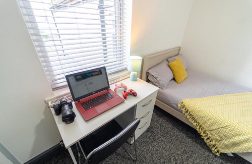 Selly Oak Apartment | Impeccable 1-Bed Studio in Birmingham