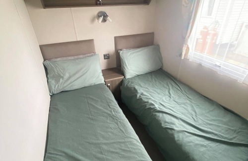 Woodhorn Cabin | Impeccable 2-Bed Lodge in Ashington