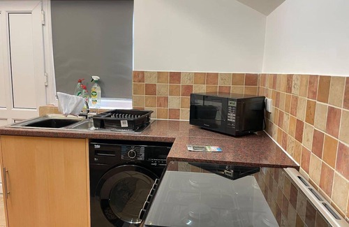 Swindon House | Impeccable 4-bed Home Away From Home in Swindon