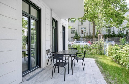 Charlottenburg Apartment | Impeccable Charlottenburg 2BR w/beautiful Garden, by Blueground