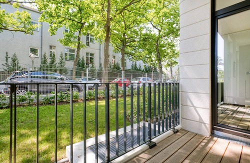 Charlottenburg Apartment | Impeccable Charlottenburg 2BR w/beautiful Garden, by Blueground