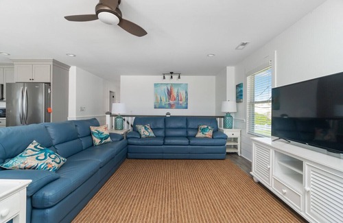 Atlantic Beach House | Impeccable home w/pool on the desirable Ocean Ridge Drive of Atlantic Beach, NC
