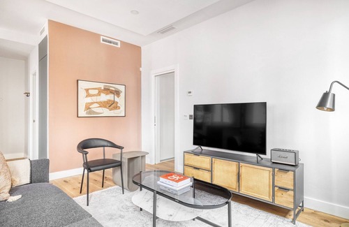 Embajadores Apartment | Impeccable Lavapiés 2BR fully refurbished, near Atocha, by Blueground