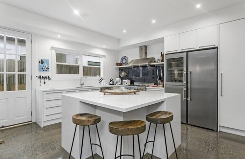 Barwon Heads House | Impeccable Ozone Summ