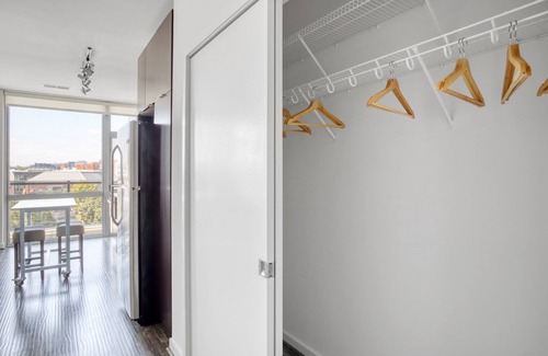 Shaw Apartment | Impeccable Shaw 1BR on U St corridor near bars + dining, by Blueground