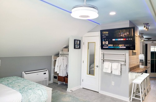 Snow Hill Apartment | Imperia's Private Loft Retreat, pet friendly in beautiful Town Of Snow Hill