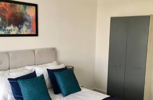 Rhos on Sea Apartment | Impressive Newly Built 2 Bed Apartment