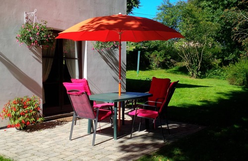 Sankt-Vith Apartment | In a country house, park, rural, in the mountains, idyllic loc., pets consid.