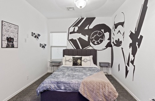 Northeast El Paso House | IN A GALAXY FAR FAR AWAY