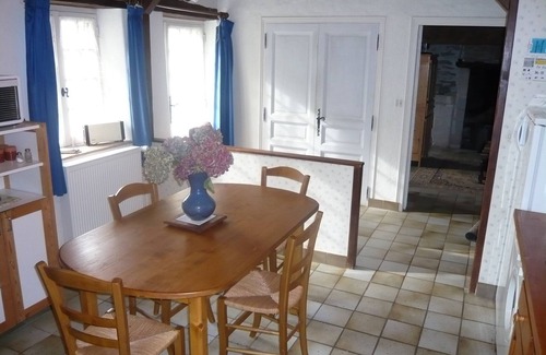 Murs-Erigne House | In a quiet hamlet, 3* GÎTE 10 minutes from ANGERS, (Internet by fiber).