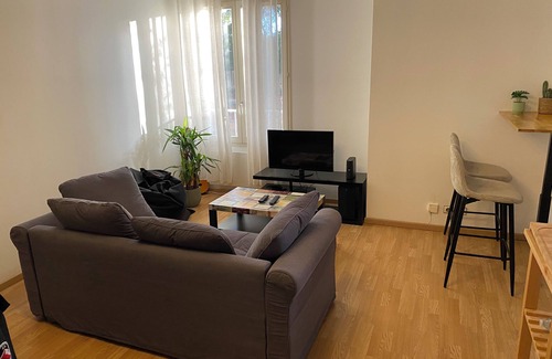 Draveil Apartment | In a quiet residence on the edge of a park. Spacious T2 apartment.