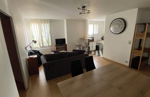 Draveil Apartment | In a quiet residence on the edge of a park. Spacious T2 apartment.