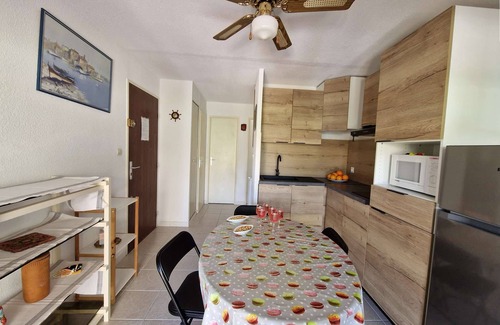 Marseillan Plage Apartment | In a residence with swimming pool