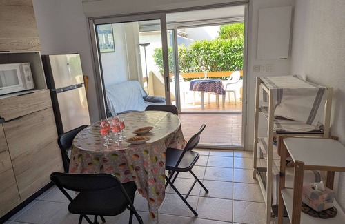 Marseillan Plage Apartment | In a residence with swimming pool