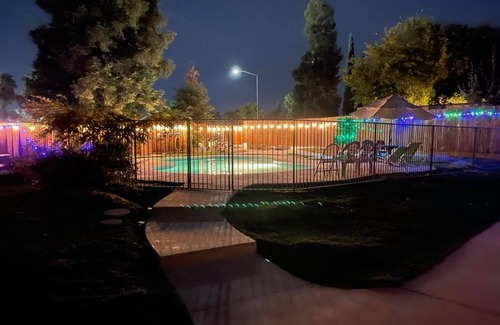 Raisin House | in a Safe & Quiet Neighborhood