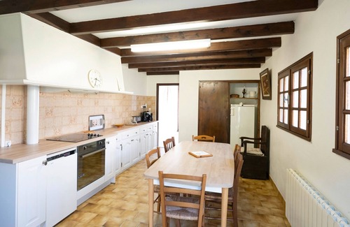 Creon-dArmagnac House | In a Wing of an Old Manor House