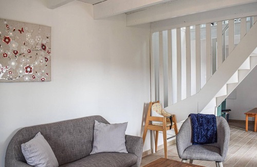 Lezardrieux House | In a wonderfully quiet location welcomes you this inviting vacation home.