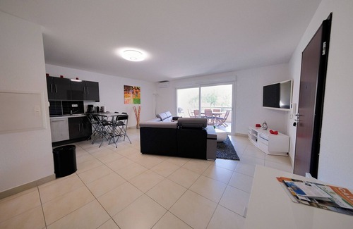 Calvi Apartment | In Calvi Super T3 new 70 m2 + Loggia 18 m2 facing south, beach and town center