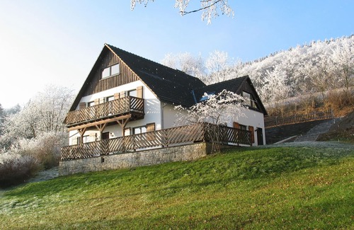 Medebach Villa | In der Waldemei - Seven Bedroom Villa, Sleeps 16