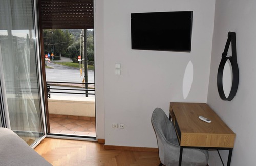 Athens City Centre Apartment | In heart of Athens! modernn, perfect for families, pet friendly, 2min from metro