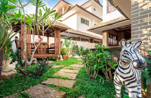 Talat Yai Villa | In house Pool Villa