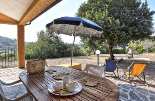 Madonna delle Grazie Apartment | In Multi Family House (5 flats), 400 mt to the beach, 4 pax, Kitchen, 2 bedroom, 1 bathrooms.