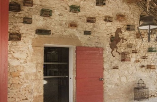 Robion Apartment | In Provence, between Gordes and Isle sur la Sorgue a charming cottage