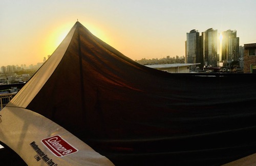 Yongsan-gu Apartment | In Rooftop & Patio. 明洞(Myeongdong) 南山(Namsan Mountain with TENT, CAMP in APT