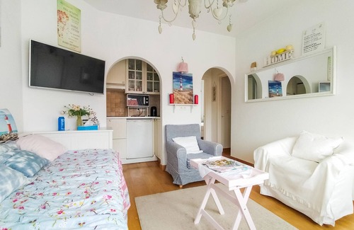 Koksijde-Bad Apartment | In the center of Koksijde welcomes you this cozy and lovingly decorated vacation home.