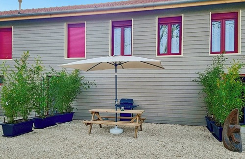 Joncreuil Apartment | In the countryside between Lac du Der and the lakes and forests of the Orient, the great egret