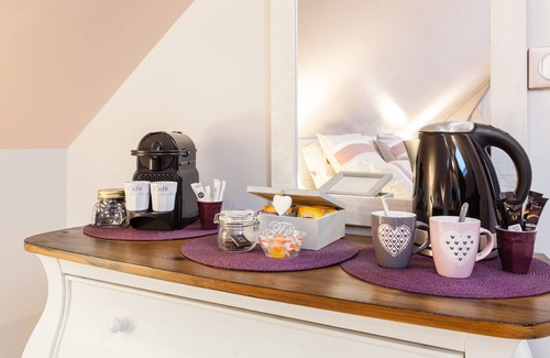 Honfleur Apartment | "In the early Happiness" boudoir room in the heart of the historic center of Honfleur