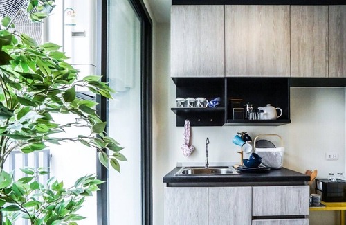 China Town Apartment | In the heart of Chinatown. The place is rich with street food!