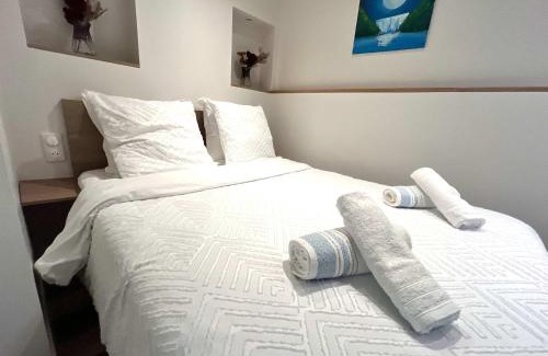 Saint-Germain-en-Laye Apartment | In The Heart Of The City - Cosy Studio - Close to RER